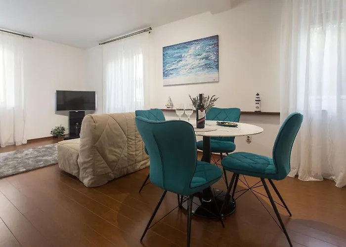 Location & Downtown Park Apartment