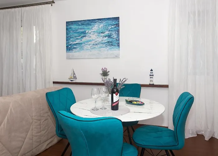 Location & Downtown Park Apartment Split