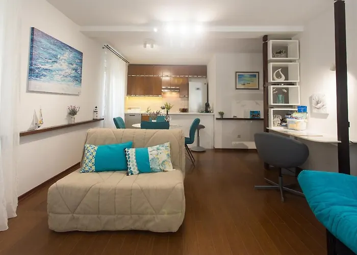 Location & Downtown Park Apartment *